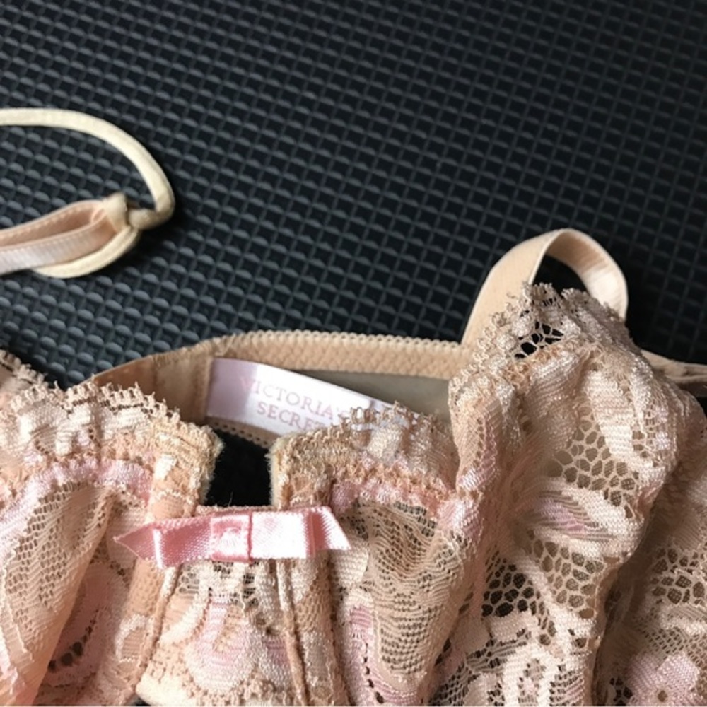 Vintage NWOT Victoria’s‎ Secret Lace Bra Sheer Chantilly Lace Retro Glamour 34B - Picture 5 of 9